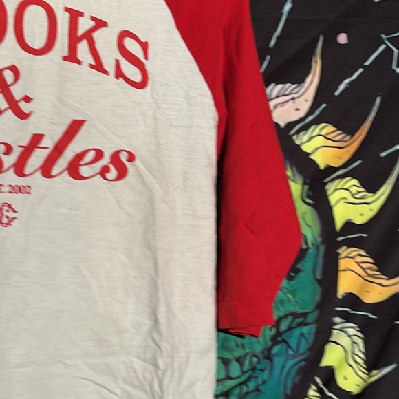 Crooks & Castles  Women’s Long Sleeve Baseball Henley  Shirt Size Medium - Picture 3 of 5